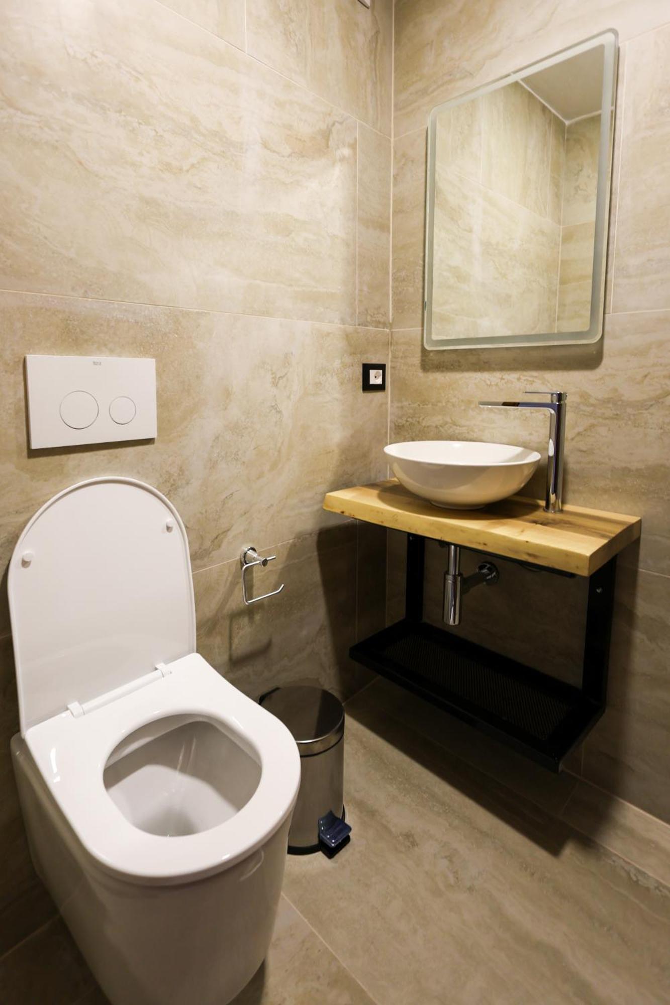 Ador Boutique Hotel Berat Zewnętrze zdjęcie
