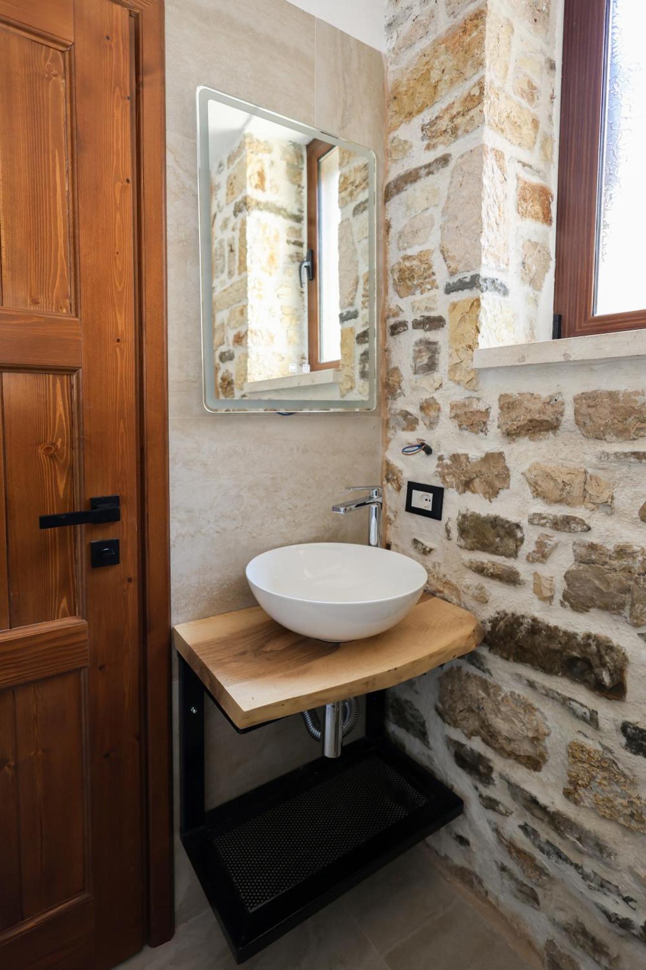 Ador Boutique Hotel Berat Zewnętrze zdjęcie