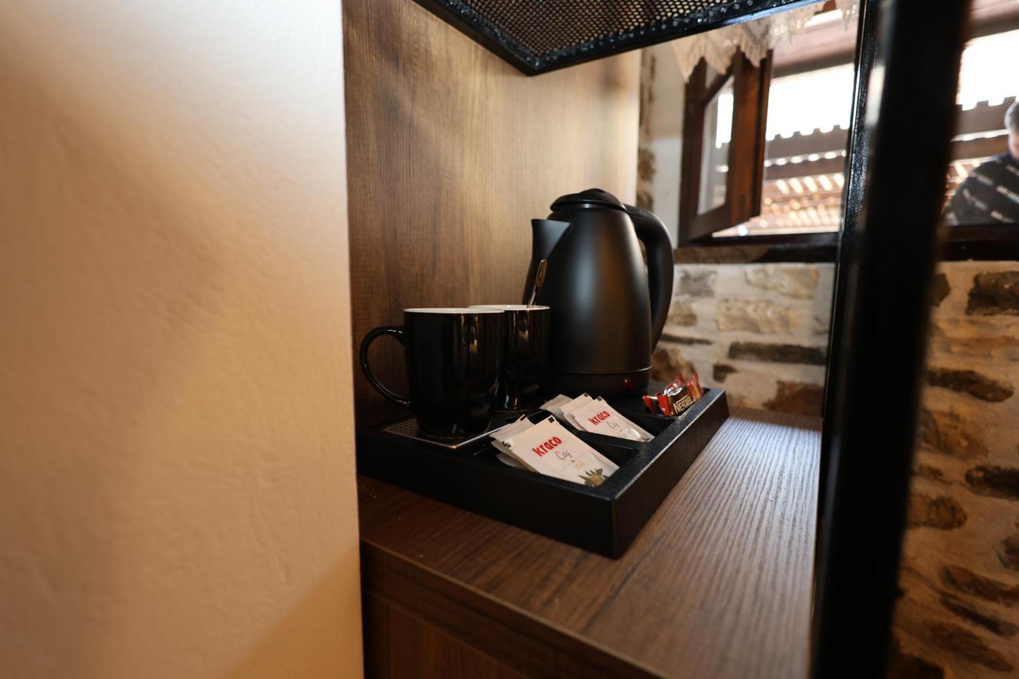 Ador Boutique Hotel Berat Zewnętrze zdjęcie