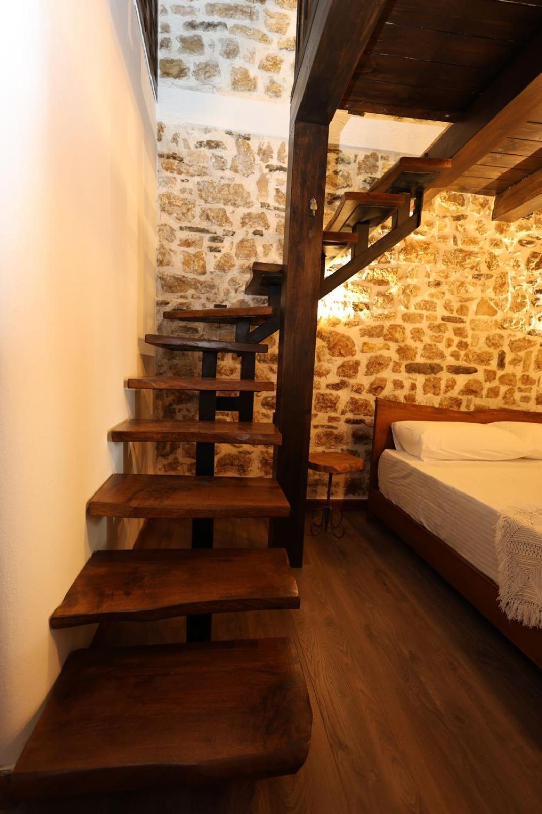 Ador Boutique Hotel Berat Zewnętrze zdjęcie