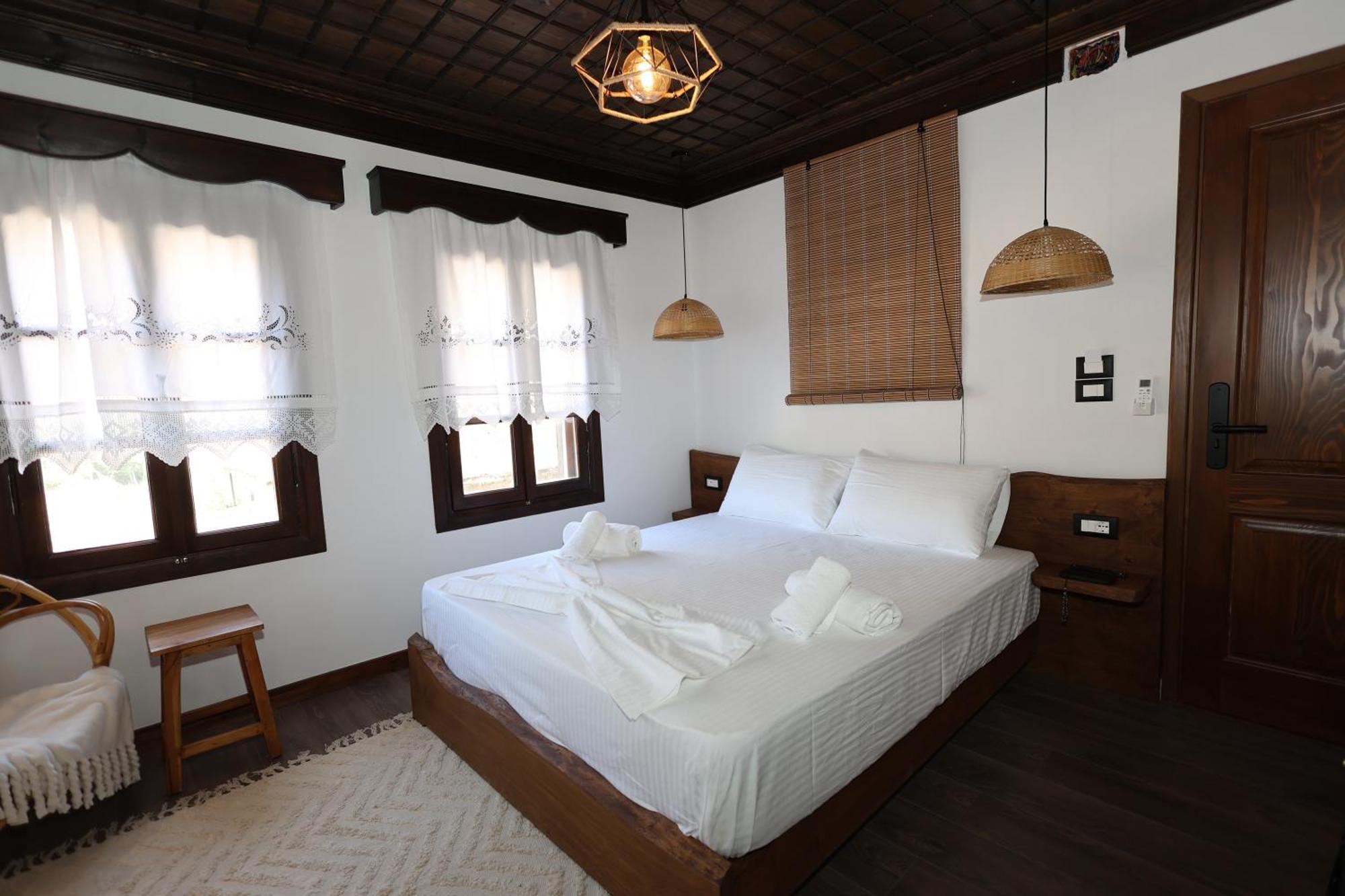 Ador Boutique Hotel Berat Zewnętrze zdjęcie