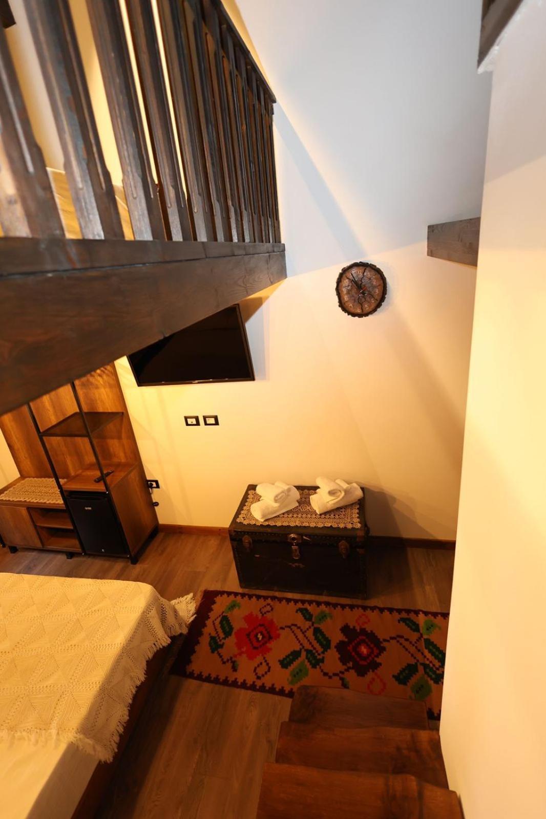 Ador Boutique Hotel Berat Zewnętrze zdjęcie
