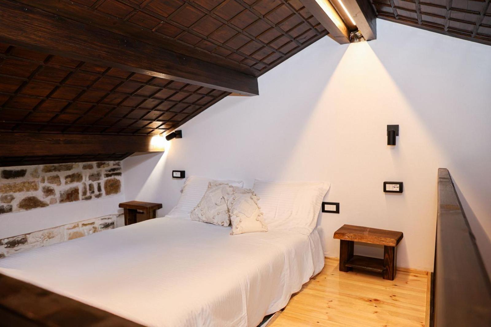 Ador Boutique Hotel Berat Zewnętrze zdjęcie