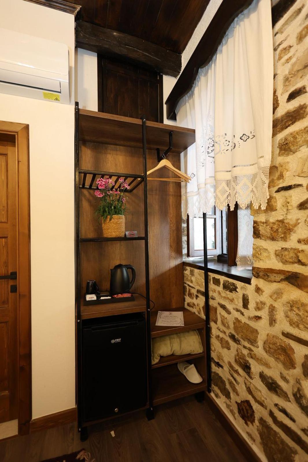 Ador Boutique Hotel Berat Zewnętrze zdjęcie