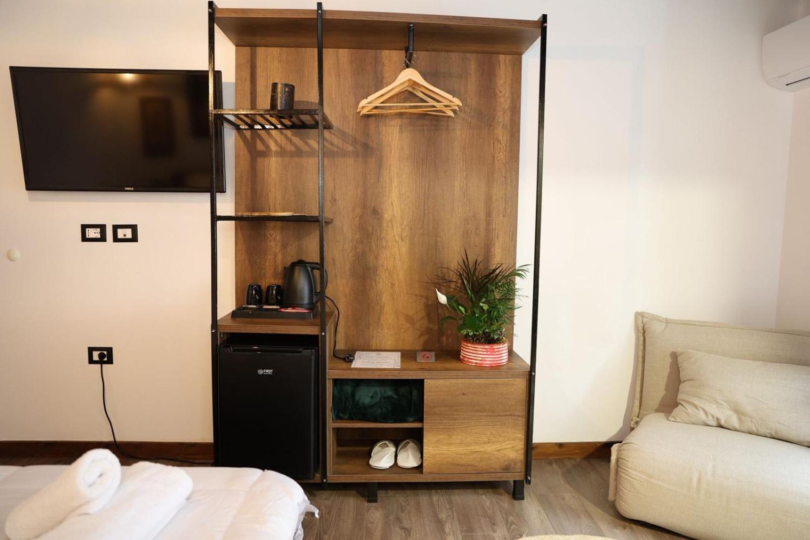 Ador Boutique Hotel Berat Zewnętrze zdjęcie