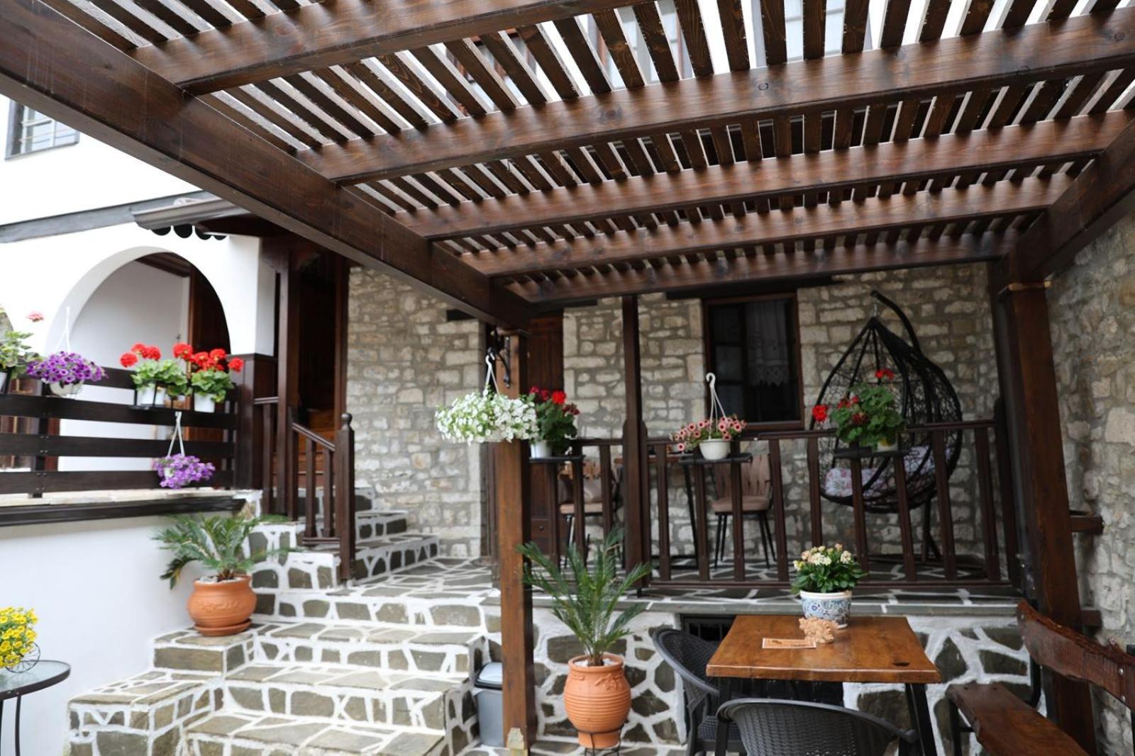 Ador Boutique Hotel Berat Zewnętrze zdjęcie