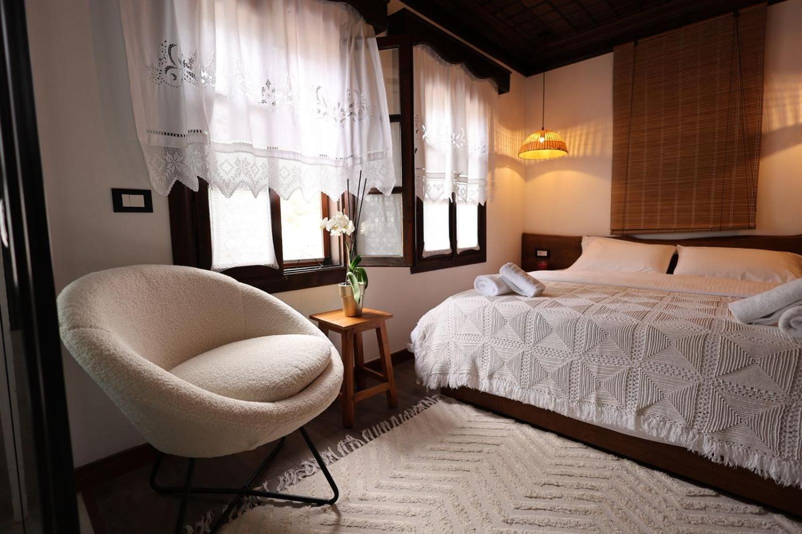 Ador Boutique Hotel Berat Zewnętrze zdjęcie