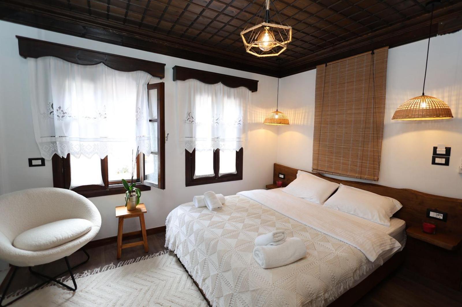 Ador Boutique Hotel Berat Zewnętrze zdjęcie