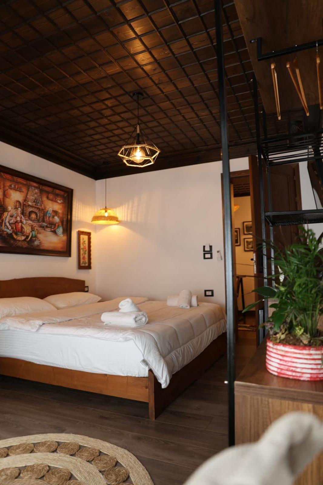 Ador Boutique Hotel Berat Zewnętrze zdjęcie